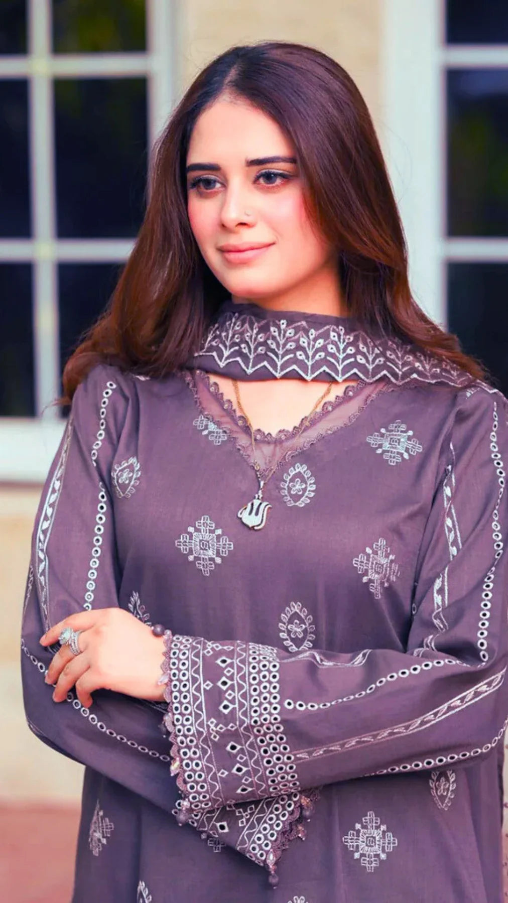 NS 915-Lawn Fabric 3 Piece - Unstitched Fully Embroidered With Embroidered Chiffon Dupatta