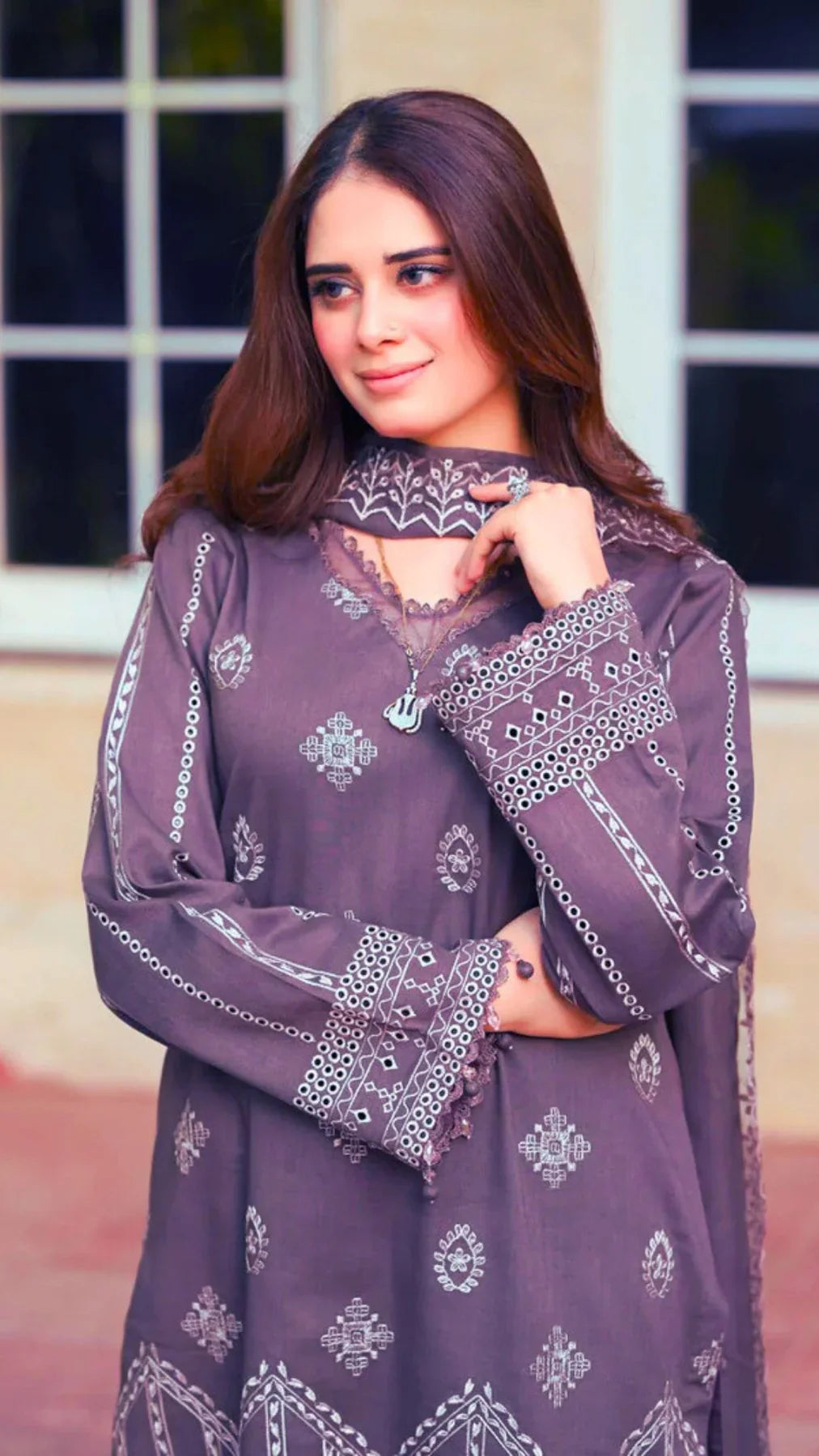 NS 915-Lawn Fabric 3 Piece - Unstitched Fully Embroidered With Embroidered Chiffon Dupatta