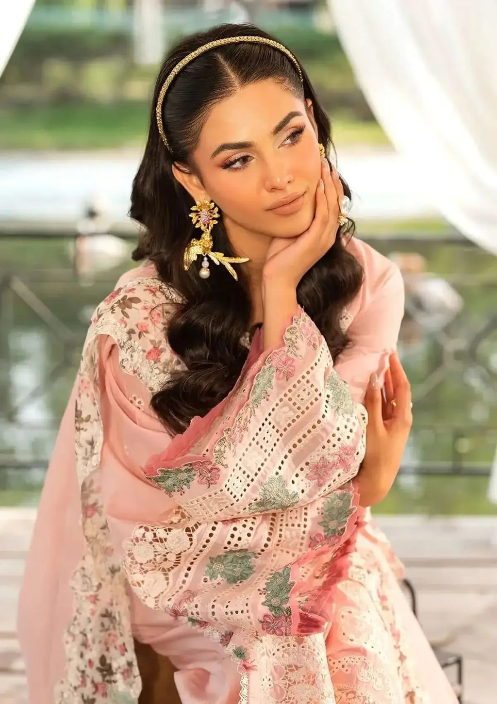 EL 2790-3 Piece Unstitched Heavy Embroidered Chickan Kari Lawn Suit ( Four-sided Embroidered Cotton Net Dupatta )