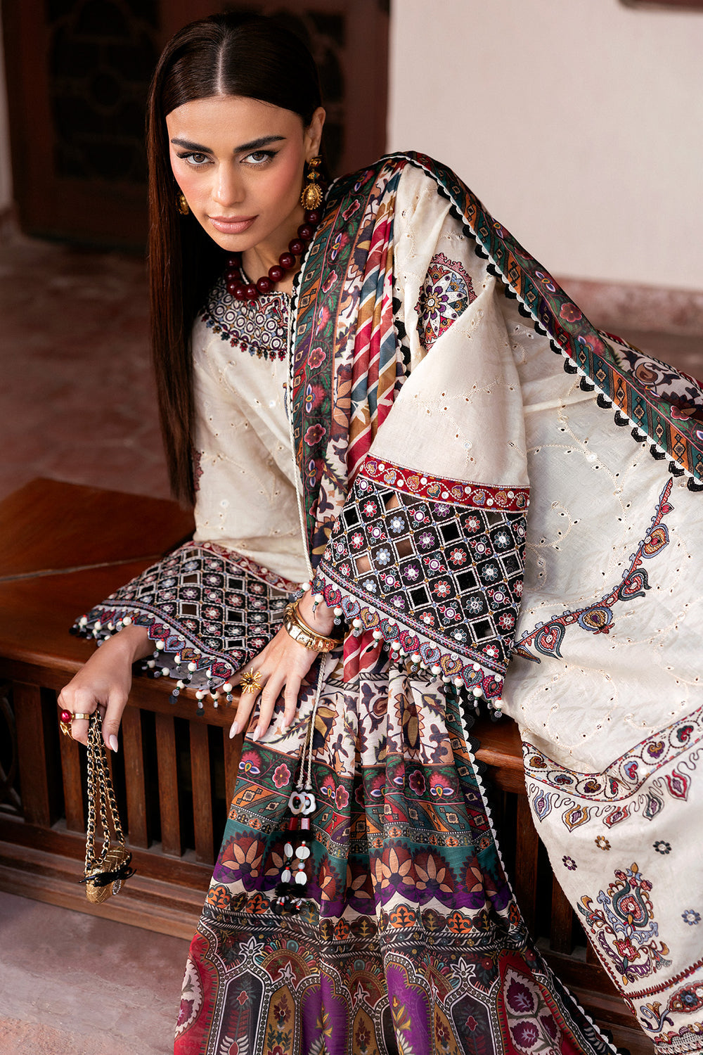 JZ-2800-Lawn Fabric 3 Piece - Unstitched Fully Embroidered