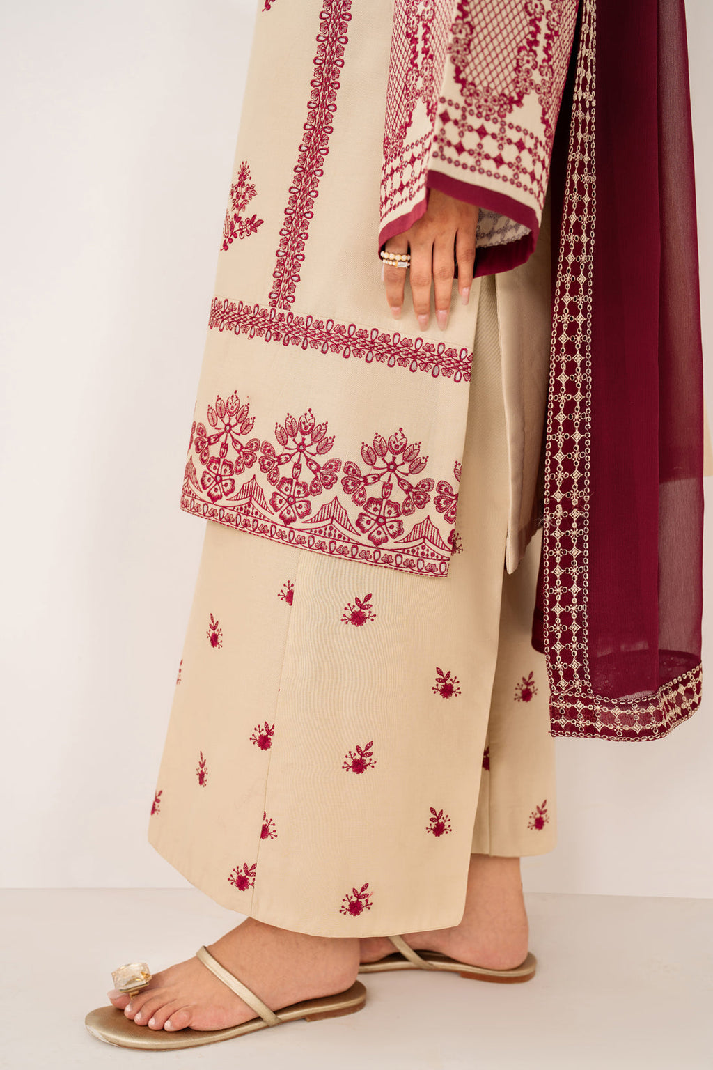 BQ 2950-3 Piece Unstitched Heavy Embroidered Dhanak Suit ( Dhanak Embroidered Shawl )