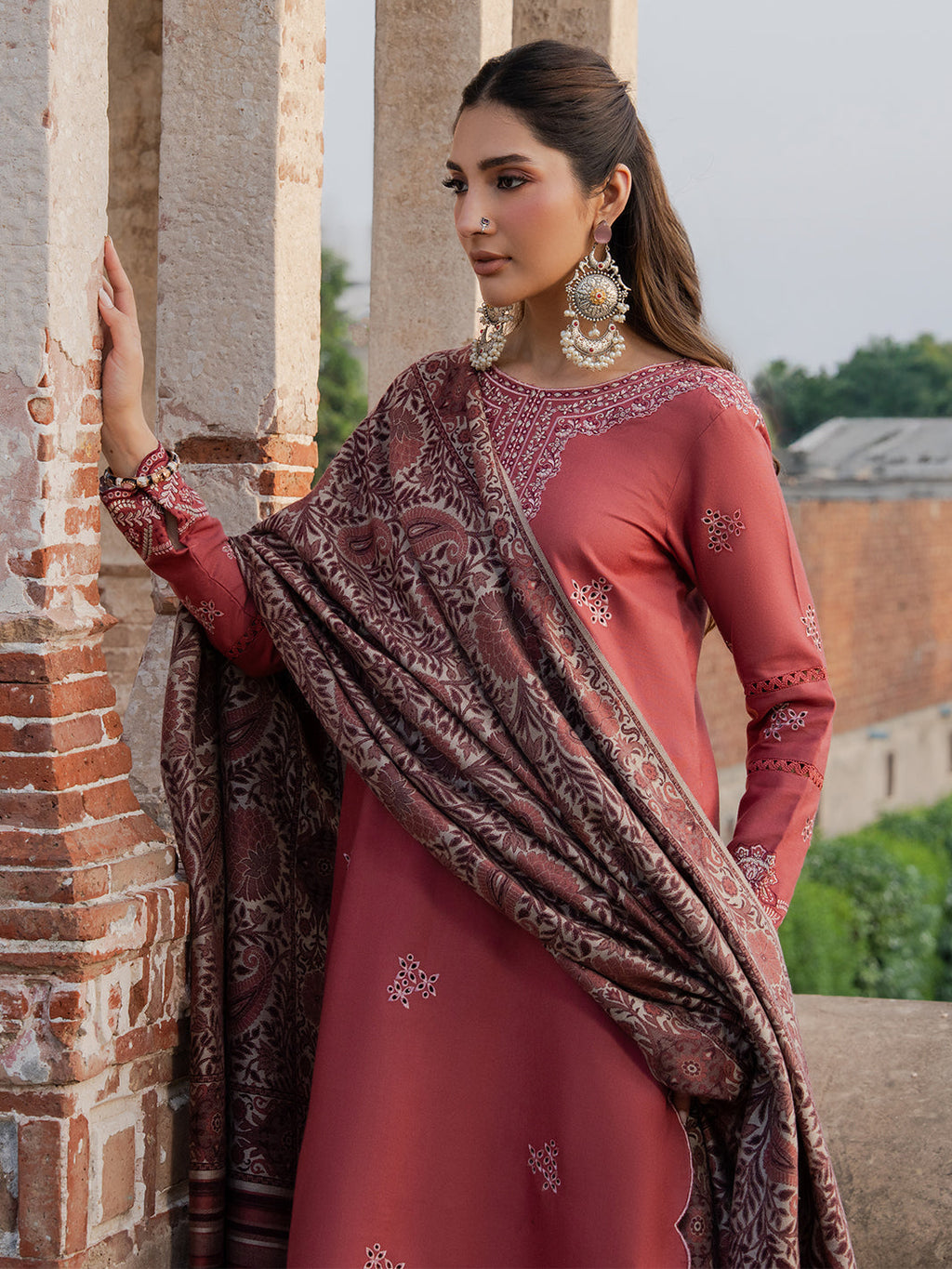 IZ 3070-Dhanak Fabric 3 Piece Unstitched (Digital Printed Shawl)