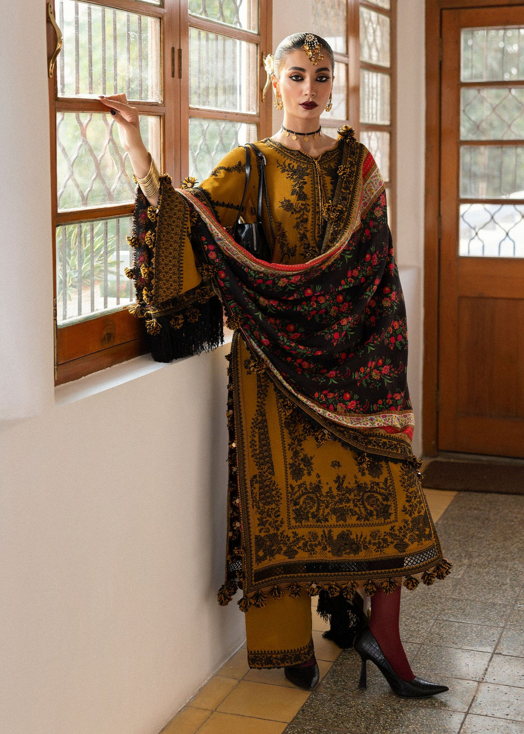 HR 3045-3 Piece Unstitched Heavy Embroidered Dhanak Suit ( Digital Printed Shawl)
