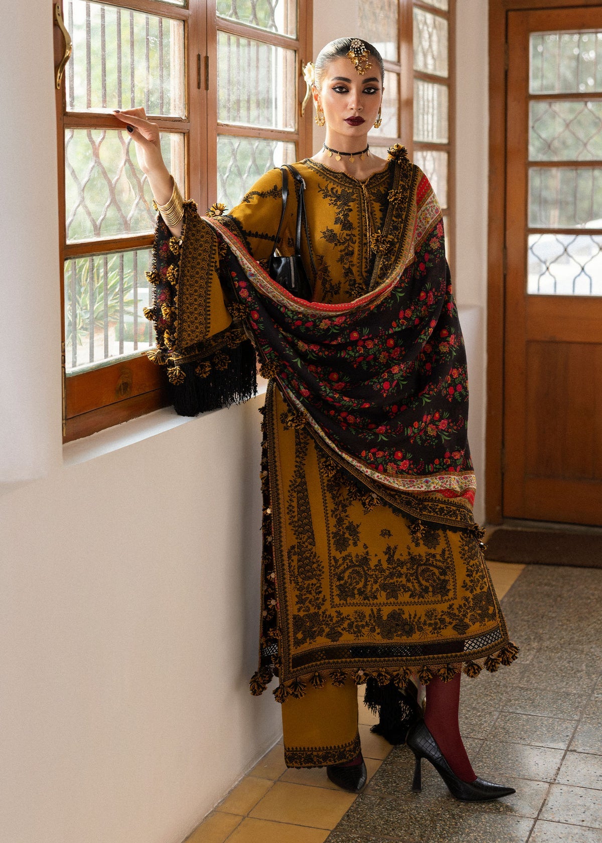 HR 3045-3 Piece Unstitched Heavy Embroidered Dhanak Suit ( Digital Printed Shawl)