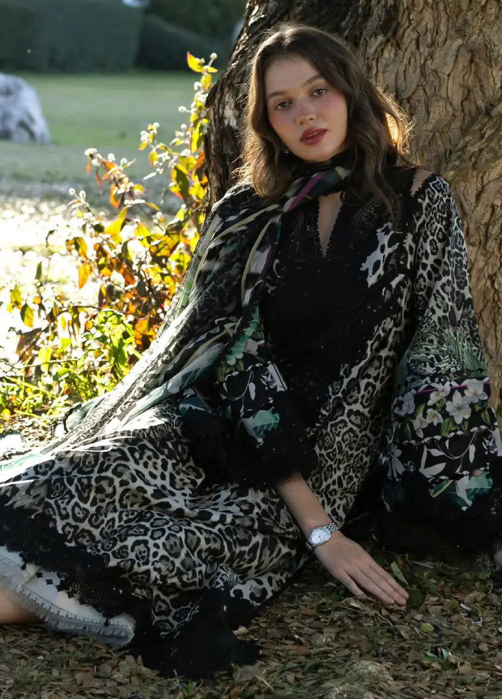 EL 204-3 Piece Unstitched Embroidered Lawn Suit ( Printed Lawn Dupatta )