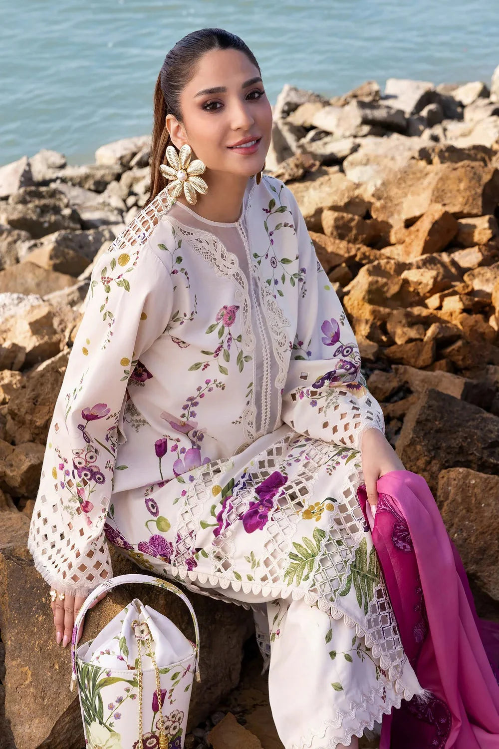 BQ 202-3 Piece - Unstitched Printed Lawn Fabric (Printed Lawn Dupatta)
