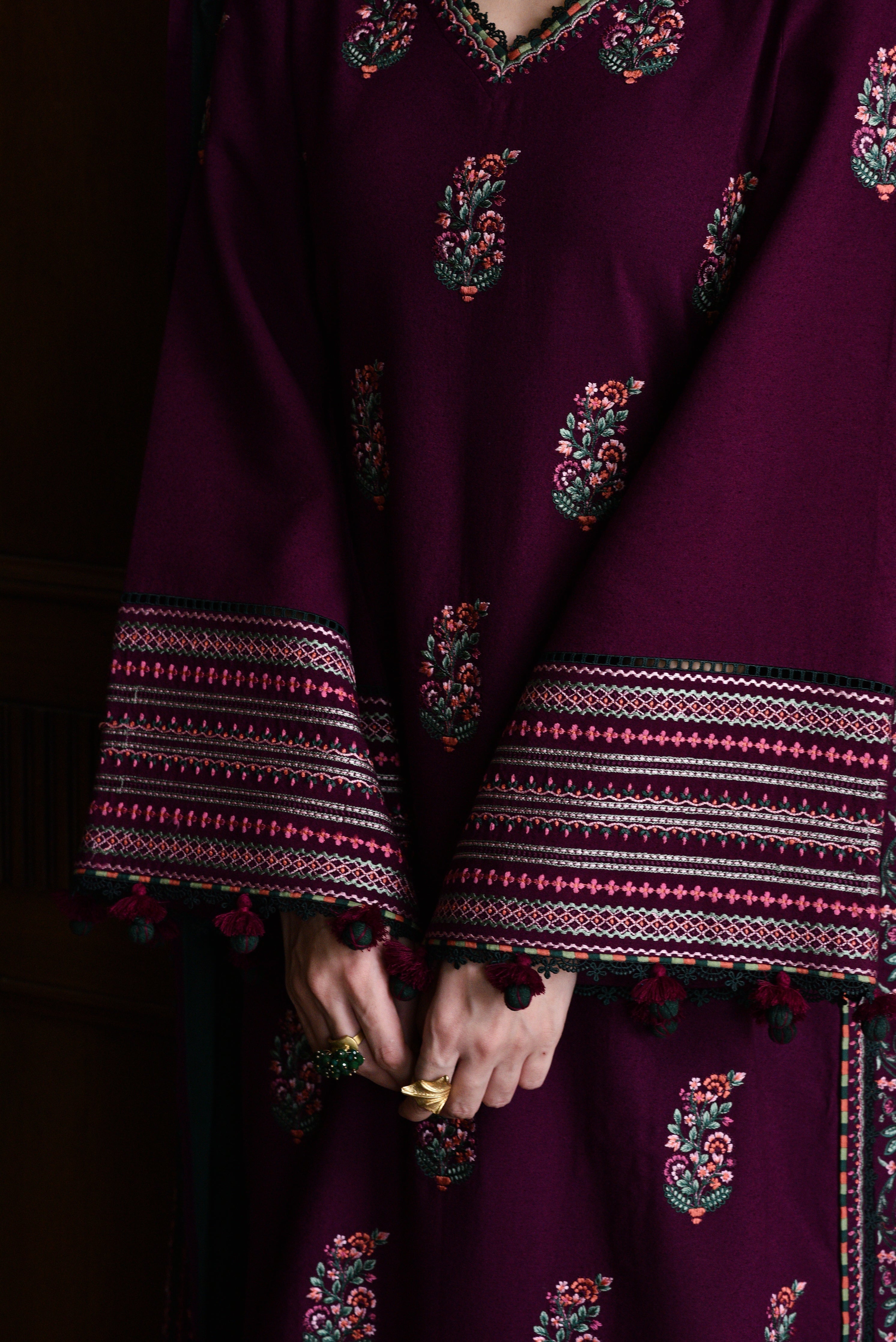 BT 2900-3 Piece Unstitched Heavy Embroidered Dhanak Suit ( Embroidered Dhanak Wool Shawl )