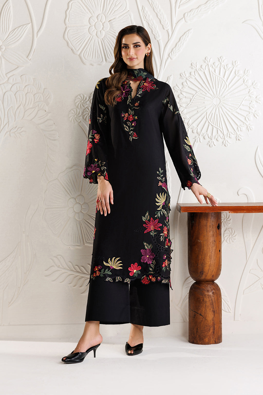 IZ 2955-3 Piece Unstitched Heavy Embroidered Dhanak Suit ( Printed Dupatta)