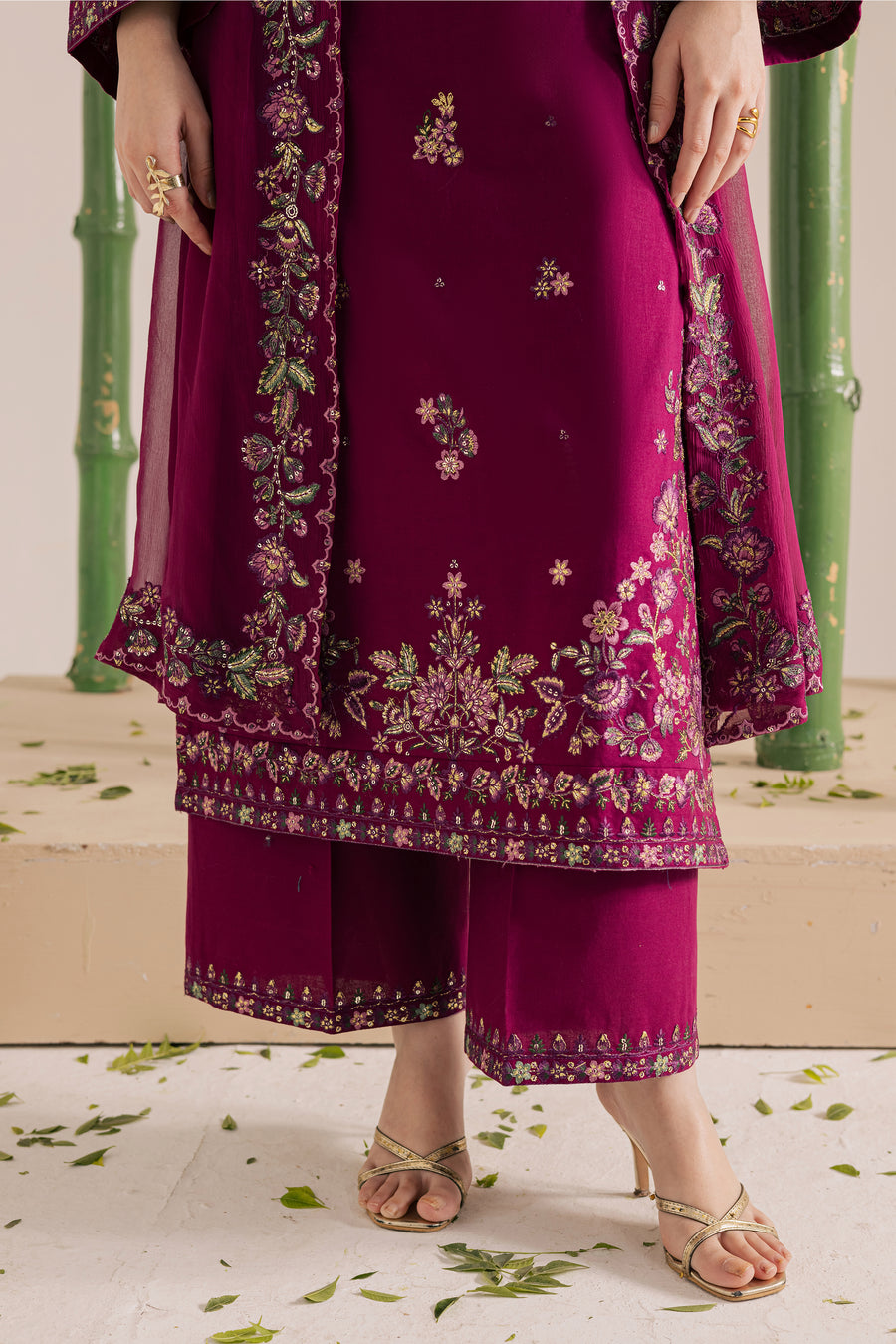 BT 2860- Lawn 3 Piece Unstitched Embroidered Suit (Chiffon Embroidered Dupatta)