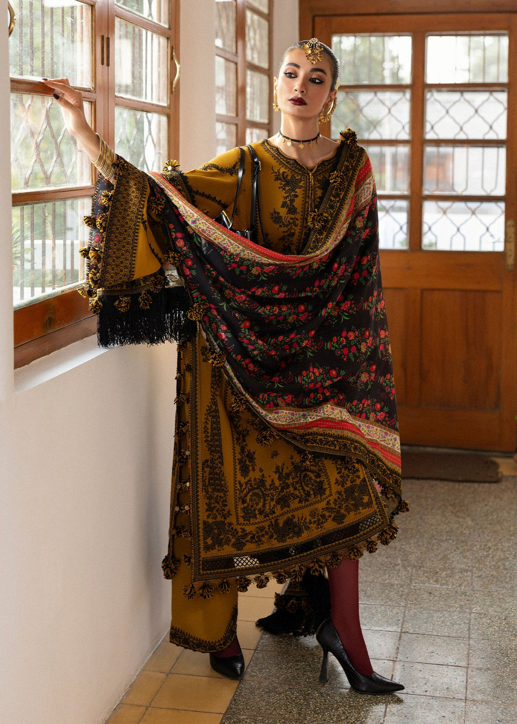 HR 3045-3 Piece Unstitched Heavy Embroidered Dhanak Suit ( Digital Printed Shawl)