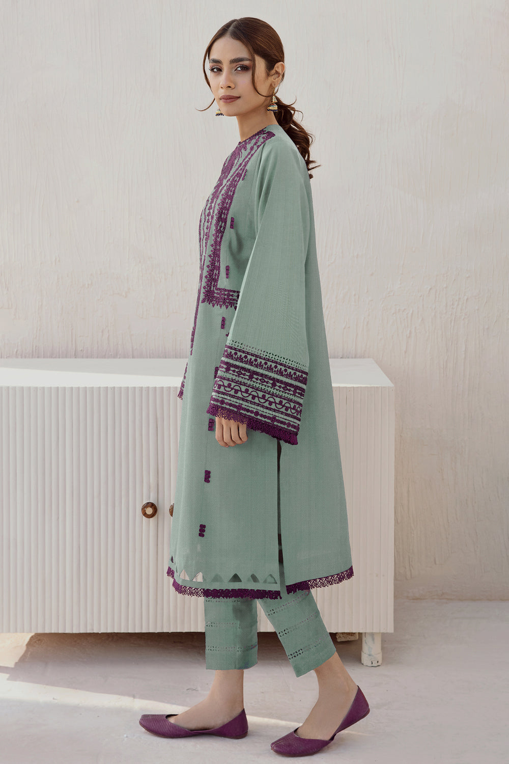 JZ 2905-3 Piece Unstitched Heavy Embroidered Dhanak Suit ( Dhanak Shawl )