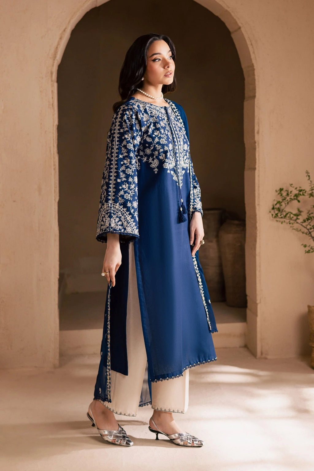 BT 2835-3 Piece - Unstitched Embroidered Lawn Fabric with Embroidered Chiffon Dupatta